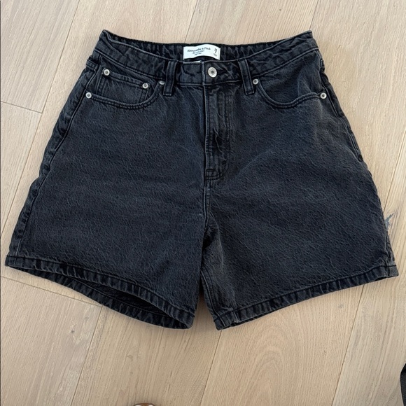 Abercrombie & Fitch High Rise Denim Shorts - Picture 4 of 6